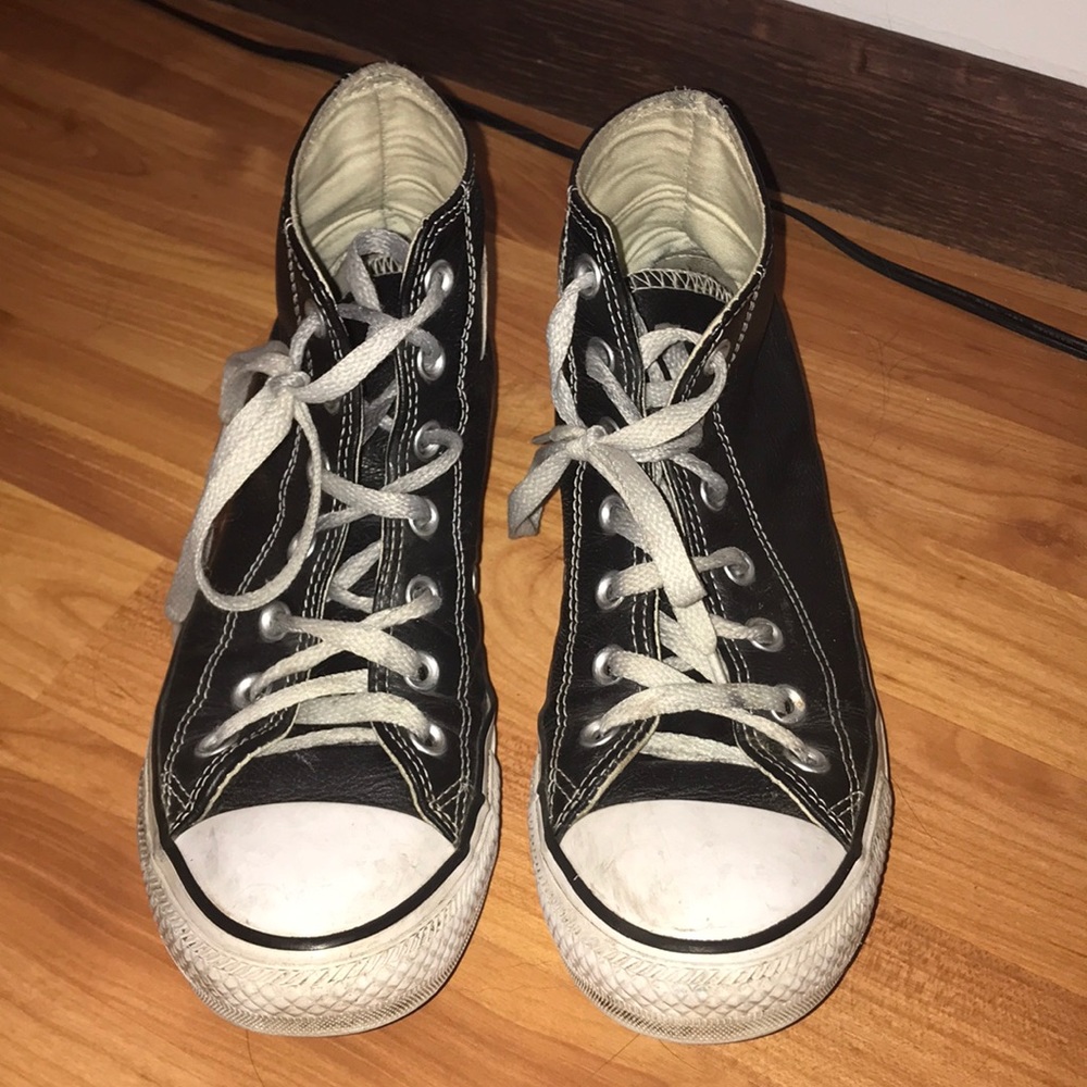 Black Leather Converse Size 8 Woman’s